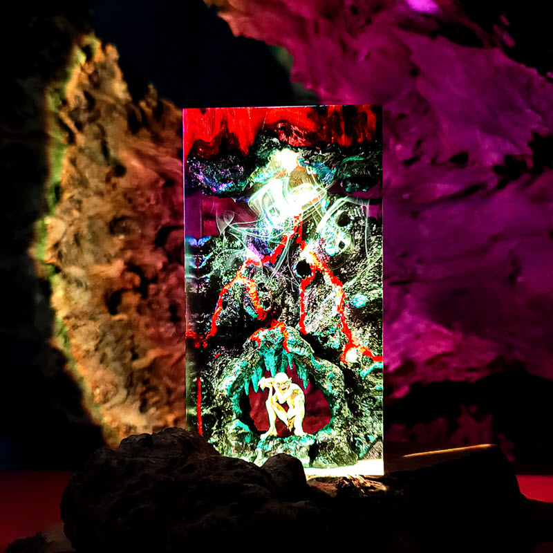 Đèn Epoxy Resin EPX048 Gollum Và Vực Lửa Trung Địa