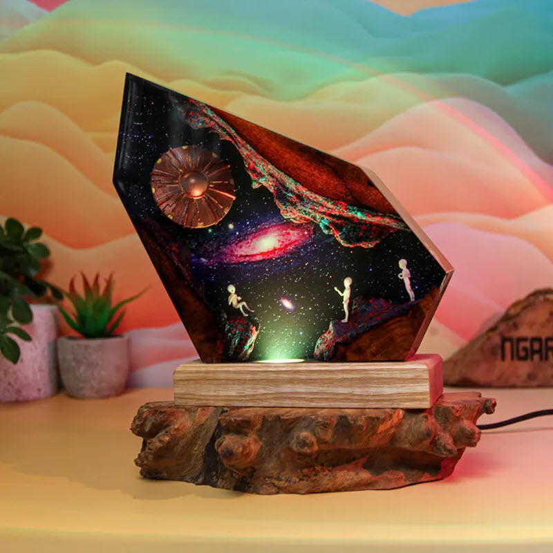 Đèn Gỗ Epoxy EPX037 Handmade Mô Phỏng Người Ngoài Hành Tinh 
