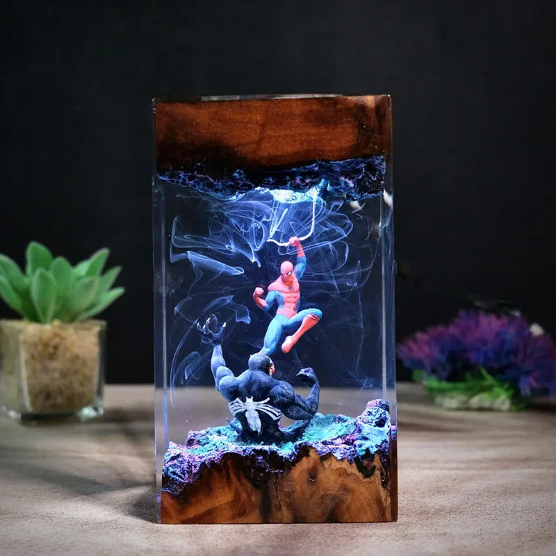 Đèn Gỗ Epoxy EPX110 Cao Cấp Người Nhện Đấu Với Venom